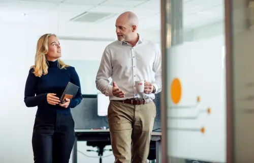 Diagram of a Machine Learning lifecycle and deployment pipeline